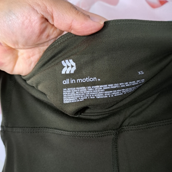 NWT All In Motion Simplicity Twist High Rise Leggings in Olive Green - Picture 9 of 10